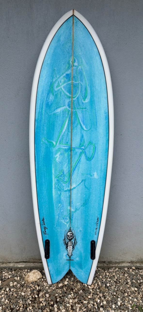 5’8” Retro Surfboard For Sale ₡375000
